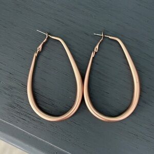 Never worn-Elegant Rose Gold Hoop Earrings